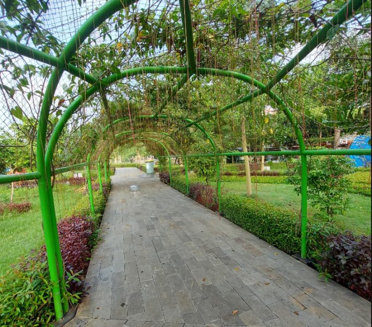 Taman Dungus ngawi Ishmael Uwais