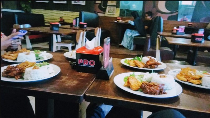 Tarissa Coffee henny novita, 1. Rolet Cafe, 2. HJNF CAFE BOX, 3. Blackbean Roastery & Coffee House, 4. Kadjine Coffee, 5. de Anglo Food & Coffee Jepara, 6. J & J Coffe And Resto, 7. Tarissa Coffee, 8. Joker Coffee, 9. Djago Reborn, 10. V&A Cafe, 11. Yam yam Resto, 12. Jepara Marina Bar and Restaurant, 13. Maribu Resto, 14. Seaside Villa & Muse Beach Resto, 15. Diana’s Bay Restaurant, 16. Rengkot Buyut Restaurant, 17. Beatrice’s Cuisine House, 18. DeMoro Coffeebox, 19. Sriya Cafe & Homestay Jepara, 20. Cafe Gecho, 21. Pandawa Cafe Jepara (Tutup), 22. Atmosfera Coffee and Eatery, 23. Jepara Garden Resto (Tutup), 24. Basecamp Coffee & Eatery, 25. MoeriaCafe.MannaBakery (Tutup), 25. MONOKOPI, 27. Bruge Cafe, 28. Gandrung koffie, 29. NewMind Bistro Cafe, 30. Teman Menepi Coffee & Memories, 31. HAVY Coffee, 32. Kofina Cafe, 33. Koebar Koffie, 39. Gendhis Coffee, 40. Say Story Jepara, 41. Kedai kopi kulo jepara, 42. My chang coffee, 43. Vakansi Coffee & Space, 44. Ndepepes coffee, 45. Joglokebon RestoKopi, 46. Madco Coffee House