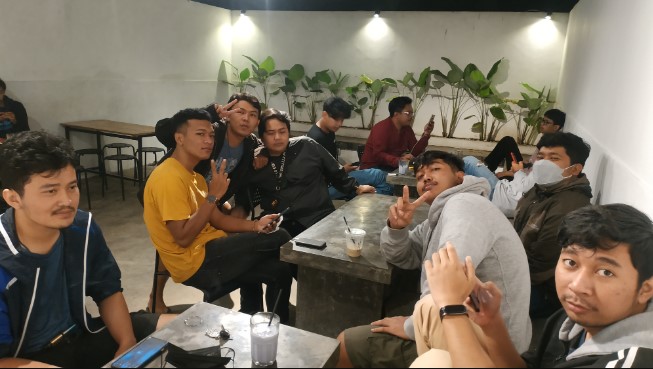 Belakang Studio Hary Yusakhu, 1. Brother House, 2. Aroma Resto & Coffee, 3. De Koffie, 4. Dewani View Resto & Cafe, 5. White house Cafe, 6. Kedai Fresh Steak & Shake, 7. Pibee Resto And Coffee, 8. Allure Square, 9. Alun-alun Wonosobo, 10. Funbox Restocafe & Karaoke, 11. Djagongan Djadoel, 12. AN Kopi, 13. Banyu Anget One Stop Service, 14. Prasasti Coffee & Gym, 15. Kedai Kopi Gamel, 16. Kopi Tetangga, 17. Dsastro coffee, 18. Abbasy Coffee & Eatery, 19. Roster Food and Drinks, 20. Akar Mas Cafe, 21. The Basement Cafe & Resto, 22. Woods Coffee, 23. Chocopink Coffee House, 24. Etsuko Dapur Inspiratif, 25. TROTOAR COFFEE, 26. manahati coffee, 27. Stomata Social Space, 28. P’goen Gelato Cafe, 29. Belakang Studio, 30. Mute area, 31. KOPIDEA, 32. Omah mewa, 33. DOT. Wonosobo, 34. Sementara Kopi, 35. Folk Space coffee, 35. Harvest Sky Cafe