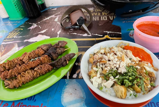 Bubur Ayam Barito jakarta lover, 1. Bebek Kaleyo, 2. Bubur Ayam Barito, 3. Warung MJS, 4. Warteg Warmo, 5. Seafood 68 Santa, 6. Ikan Bakar Cianjur, 7. Plataran Dharmawangsa, 8. Ketoprak Ciragil &amp; Baso, Siomay Jhony, 9. Abunawas Restaurant – Kemang, 10. Mie Ayam Bakso Yunus, 11. Soto Betawi Haji Husen, 12. Roti Bakar Eddy Blok M, 13. Nasi Goreng Kebuli Apjay, 14. Sate Sambas, 15. Soto Kudus Blok M, 16. Bakso Boedjangan, 17. Gultik Blok M Plaza Pak Agus Budi, 18. Sop Kaki Kambing Bang Anen, 19. Dia.Lo.Gue, 20. Soto Ayam Ambengan Pak Sadi Asli, 21. Lele Crispy, 22. Restoran Garuda (Padang Cuisine), 23. Sarang Oci Restoran Manado, 24. Waroeng Aceh Kemang, 25. Warung Nagih, 26. Bebek Malio, 27. Namaaz Dining, 28. Daun Muda Soulfood, 29. Smarapura Traditional Resto, 30. Omah Pincuk, 31. Sop Buntut Ibu Samino, 32. Bakso Gondrong, 33. Seafood 45, 34. Nasi Goreng Warung Bhakti, 35. Nasi Uduk Ayam Goreng Kampung Melayu, 36. Coto Makassar Ampera Daeng Memang, 37. Sate Ayam dan Kambing RSPP H. Romli, 38. The Brotherhood, 39. Sophie Authentique, 40. Iga Bagus, 41. Ayam Bakar Win Net, 42. HaloNiko, 43. Nasi Goreng Muncul Malam, 44. Nasi Goreng Warna Warni Ijo Thole, 45. Nasi Goreng Kebuli Bom Bom, 46. Sate Ayam Barokah Khas Madura, 47. Angkringan Blok M Square, 48. Warung Nasi Uduk Betawi H. Satiri, 49. Nasi Ulam &amp; Nasi Uduk Ibu Yoyo, 50. Warung Pedes, 51. Warung Berkah Ibu Mudo Ayu, 52. Pocut Dara Pancoran