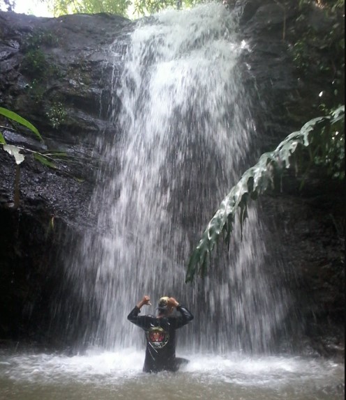 Curug Lebak Beber Wetan Sandi Haerul rizal, 1. Waduk Penjalin, 2. Hutan Mangrove Kaliwlingi, 3. Pantai Randusanga / Randusongo, 4. Agrowisata Besaran, 5. Wisata Pasir Gibug, 6. Masjid Agung Brebes, 7. Kalibaya Park, 8. Pabrik Gula Jatibarang, 9. Taman Edukasi, 10. Curug Putri, 11. Kebun Teh Kali Gua, 12. Candi Pangkuan, 13. Air Terjun Ranto Canyon, 14. Kampung Budaya Dusun Jalaswatu, 15. Pemandian Air Panas Tirta Husada, 16. Pemandian Air Panas Cipanas Buaran, 17. Ciblon Waterboom, 18. Bukit Cawiri, Dadablangan Malahayu, 19. Waduk Malahayu, 20. Cagar Alam Telaga Ranjeng, 21. Bukit Panenjoan, 22. Bukit AADT yang Menawan , 23. Bukit Baper yang Menawan , 24. Puncak Sakub, 25. Alun – Alun Brebes, 26. Pulau Hantu Sigempol, 27. Bukit Bintang Capar yang eksotik, 28. Gunung Gora, 29. Curug Cantel, 30. Kebon Gedhang, 31. Bukit Gerdesy – Taman Gerdesty Cilibur, 32. Pulau Cemara Sawojajar Brebes, 33. Gunung Nyapa, 34. Curug Awu, 35. Curug Panyusuhan, 37. Curug Rambukasang yang tersembunyi, 38. Curug Lebak Beber Wetan