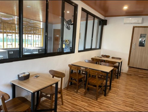 1. Wedang Kopi Prambanan, 2. PLAWANGAN, 3. Linchak Coffee n Resto, 4. Kopi Keboen Klaten, 5. Sinaran Coffee Klaten, 6. Omah Mojok Klaten, 7. Garasi Kopi Klaten, 8. Peridot Coffee and Eatery, 9. Miss Philo Bakery & Cafe, 10. Nggone Mbahmu, 11. KOPI STORY KLATEN, 12. EONIA HOUSE & EATERY, 13. Ningratan kopi Klaten, 14. Tentang Kopi Sahabat, 15. KENEWAY Angkringan & Coffeeshop, 16. OIA Klaten, 17. KOPINGGIRJALAN by star group, 18. Go Drink Klaten, 19. Sebelas Coffee Crafter Klaten, 20. Pondok Daun Cafe, 21. Green Garden Cafe & Resto, 22. Calvary, 23. Brix Coffee & Kitchen, 24. SEMEDULUR COFFEE KLATEN, 26. Gendhis Wangi Resto & Cafe, 27. Cold ‘N Brew Klaten, 28. PRanS Cafe’, 29. Wolulas Café, 30. Kla10 Cafe & Billiard, 31. Omah Wedang Empon Empon Rajaku, 32. HOLIC coffee&kitchen, 33. KOPIGATI Klaten, 34. Pitados Bistro & Gelato, 35. The gade corner, 36. Djampi Jawi, 37. Sawahita Coffee & Share, 38. 28 Coffee Klaten, 39. Kafeine Coffee, 40. JADEN Casual Dining, 41. Awor Coffee Klaten, 42. SATURA COFFEE, 43. Sempulur Coffee, 44. Cat Women Cafe (Tutup), 45. Little Bali Klaten (Tutup), 46. Calya Coffee and Eatery (Tutup), 47. NYAWIJI Coffee & Space (Tutup), 48. Warjo Waroeng Jono (Tutup), 49. O lala Cafe (Tutup)