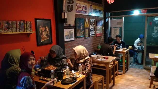 Etsuko Dapur Inspiratif Ahmad Rifa'i, 1. Brother House, 2. Aroma Resto & Coffee, 3. De Koffie, 4. Dewani View Resto & Cafe, 5. White house Cafe, 6. Kedai Fresh Steak & Shake, 7. Pibee Resto And Coffee, 8. Allure Square, 9. Alun-alun Wonosobo, 10. Funbox Restocafe & Karaoke, 11. Djagongan Djadoel, 12. AN Kopi, 13. Banyu Anget One Stop Service, 14. Prasasti Coffee & Gym, 15. Kedai Kopi Gamel, 16. Kopi Tetangga, 17. Dsastro coffee, 18. Abbasy Coffee & Eatery, 19. Roster Food and Drinks, 20. Akar Mas Cafe, 21. The Basement Cafe & Resto, 22. Woods Coffee, 23. Chocopink Coffee House, 24. Etsuko Dapur Inspiratif, 25. TROTOAR COFFEE, 26. manahati coffee, 27. Stomata Social Space, 28. P’goen Gelato Cafe, 29. Belakang Studio, 30. Mute area, 31. KOPIDEA, 32. Omah mewa, 33. DOT. Wonosobo, 34. Sementara Kopi, 35. Folk Space coffee, 35. Harvest Sky Cafe