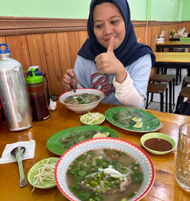 PHO MINH Alam sutera Chrysan Lim, 1. Restoran Bandar Djakarta, 2. Hachi Grill Alam Sutera, 3. Kayu Kayu Restaurant, 4. Pondok Kemangi Alam Sutera, 5. Ikan Bakar Cianjur, 6. Pulau Sentosa Seafood Market Alsut, 7. Waroeng Sunda, 8. IKEA Restaurant Alam Sutera, 9. RM Padang Indah Jaya Minang, 10. Ramen Ikkudo Ichi, 11. PHO MINH Alam sutera, 12. Sarang Oci, 13. Rumah Makan Putera Lombok, 14. Kopi Nako Alam Sutera, 15. Home Brew Coffee & Eatery, 16. Canabeans Alam Sutera, 17. Kembang Bawang, 18. BOLAN THAI KITCHEN, 19. ZENBU LIVING WORLD, 20. Coarse & Fine Coffee, 21. Magal Korean BBQ House, 22. The Harvest, 23. Kokku Ramen, 24. Pig Hunter Alam sutera, 25. Steak 21, 26. Oma Ronde, 27. Soto Betawi H. Mamat Living World, 28. Tokito Kitchen
