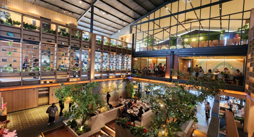 Pondok Kemangi Alam Sutera Hhadiyat, 1. Restoran Bandar Djakarta, 2. Hachi Grill Alam Sutera, 3. Kayu Kayu Restaurant, 4. Pondok Kemangi Alam Sutera, 5. Ikan Bakar Cianjur, 6. Pulau Sentosa Seafood Market Alsut, 7. Waroeng Sunda, 8. IKEA Restaurant Alam Sutera, 9. RM Padang Indah Jaya Minang, 10. Ramen Ikkudo Ichi, 11. PHO MINH Alam sutera, 12. Sarang Oci, 13. Rumah Makan Putera Lombok, 14. Kopi Nako Alam Sutera, 15. Home Brew Coffee & Eatery, 16. Canabeans Alam Sutera, 17. Kembang Bawang, 18. BOLAN THAI KITCHEN, 19. ZENBU LIVING WORLD, 20. Coarse & Fine Coffee, 21. Magal Korean BBQ House, 22. The Harvest, 23. Kokku Ramen, 24. Pig Hunter Alam sutera, 25. Steak 21, 26. Oma Ronde, 27. Soto Betawi H. Mamat Living World, 28. Tokito Kitchen