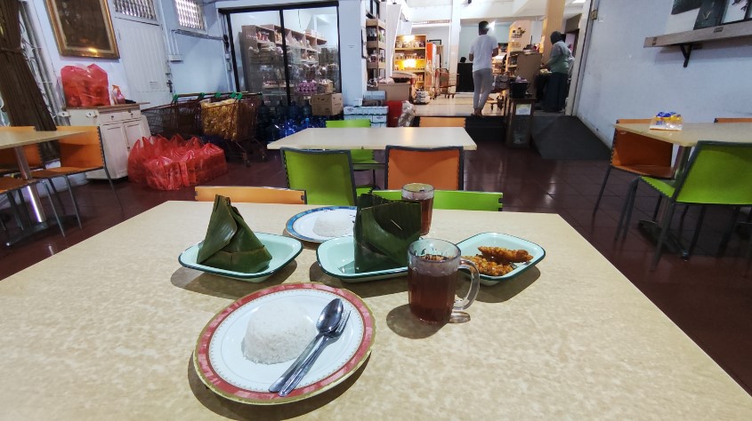 Rumah Makan Kita br14n 1m4g3s