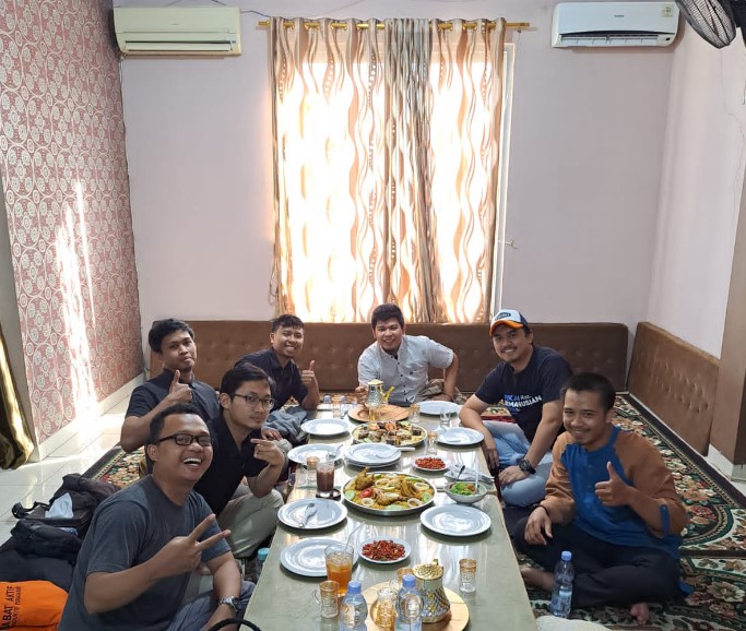 Laziiz Restaurant, Makanan Khas Timur Tengah Di Depok Rekhsa Angkasawan, 1. Shabu Hachi Margonda Depok, 2. Waroeng SS Spesial Sambal, 3. Mang Engking, 4. Pondok Laras, 5. Saung Talaga, 6. Soto Bu Tjondro, 7. Roti Bakar Eddy, 8. RUMAH LOBSTER DEPOK, 9. FISHSTREAT DEPOK, 10. Steak Moen – Moen, 11. Warung Pasta Depok, 12. Pondok Ikan Gurame, 13. Fat Bubble, 14. Mang Kabayan, 15. Perang Kerang, 16. Tibumi Rumah Kopi, 17. Imperial Kitchen & Dimsum, 18. Maxx Coffee, 19. Sop Duren Margonda, 20. Ayam Bakar Christina, 21. Bakso Hitam Pak Bewok, 22. Rumah Makan Shinta, 23. Shirin, 24. Laziiz Restaurant, Makanan Khas Timur Tengah di Depok, 25. Soerabi Enhaii, 26. Nasi Timbel Si Teteh, 27. Pecel Lele Lela, 28. Pidie 2000