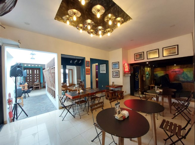 Tempat Ngupi Suprianty Canastaria, 1. ARTiVATOR, 2. Fat Bubble Margonda, 3. Meet Up Cafe Sawangan, 4. Tempat Ngupi, 5. Ouwie Coffee And Eatery, 6. Kopi Bajawa Flores NTT Depok, 7. Kafe Hype Depok, 8. Rest For Sure, 9. Ruangnamu, 10. INTERAKSI SPACE, 11. TOMORO COFFEE – Kelapadua Depok, 12. Kopi Brumbun, 13. Koti, 14. Kopi Djoe, 15. Coffith Coffee &amp; Kitchen, 16. MAXX Coffee, 17. Warnoes Margonda, 18. Emily Listening Space, 19. Warung Kopi Tepi Sungai, 20. Hidden Haus Coffee &amp; Tea, 21. Temu Kamu Depok Coffee &amp; Eatery, 22. Nationalism Coffee Brewers ( Kedai Kopi Depok ), 23. Titik Rindu Coffee &amp; Venue, 24. Whatsup Cafe Dave Depok