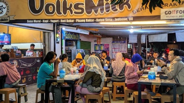 VolksMilk Raden Sanim, 1. Warung Nako, Kopi Nako Depok, 2. JPW Cafe & Garden, 3. Coffee Toffee Margonda 1, 4. Warung Pasta Depok, 5. Kopi Bar, 6. Warung Pancong Mang Kumis & Mang Dadang, 7. Waroeng SS Spesial Sambal, 8. Sop Duren Margonda, 9. Jacob Koffie Huis, 10. Beranda Depok Cafe & Resto, 11. LOUIS CAFE, 12. Warunk Upnormal Margonda, 13. Dadi’s Coffee Garden, 14. Kopi Kotak, 15. Tibumi Kopi, 16. Warkop Pancong, 17. Ghawil Cafe & Coffee, 18. Shirin The Arabian Resto, 19. Green T, 20. Kedai Kopi Fulcaff, 21. Kedai Pancong Lava, 22. Kedai Kopi Kimung, 23. Delysh Coffee, 24. Oseyo, 25. VolksMilk Raden Sanim, 26. Gotti Pizza & Coffee Sukmajaya, 27. Gokana Ramen & Teppan