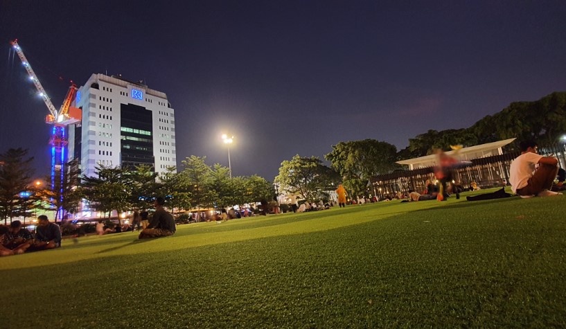 Alun-alun Bandung Lenny Romauli, 1. Wisata Puncak Bintang, 2. Kuliner Malam Sudirman Street, 3. Jalan Braga, 4. Kampung Daun, 5. Lereng Anteng Panoramic, 6. Caringin Tilu ( Cartil ), 7. Bukit Teropong Indah, 8. Gedung Sate, 9. Alun-alun Bandung, 10. Orchid Forest Cikole