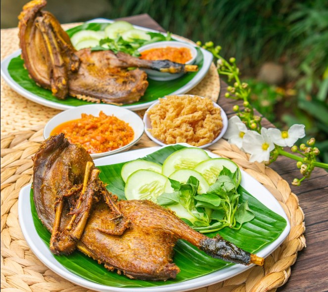 Ayam Geprek Istimewa, 1. Ayam Goreng Aroma 7, 2. Ayam Cipo Gunungbatu, 3. Bebek & Ayam Goreng Pak Ndut, 4. Ayam Goreng Ardhita, 5. Ayam Goreng Warung Doyong 1, 6. Ayam Goreng Ema Itjih – Pakuan, 7. Ayam Goreng Fatmawati Sawojajar, 8. Ayam Geprek Istimewa, 9. Ayam Capres Cabe Ijo, 10. Ayam Goreng Maulagie, 11. Ayam Goreng Trolok, 12. Ayam Goreng Mang Upi, 13. Warung Lalagung, 14. Kandang Ayam Galau, 15. Ayam Goreng Padaloma, 16. Resto Ayam Pakuan