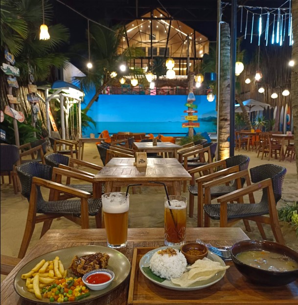 Beachday Aries Eating, 1. Pondok Kopi Umbul Sidomukti, 2. Laker’s Resto (Zonk), 3. Resto The Tavern (Non Halal), 4. KoenoKoeni Café Gallery, 5. D’Blasteran “Nostalgia Rasa”, 6. Eastmen Coffee House, 7. Kedai Amarta, 8. Lind’s Ice Cream Café & Resto, 9. Joglo Agung Resto and Gallery, 10. Strada Coffee, 11. Sakapatat Beer Garden & Resto (Non Halal), 12. The Blue Lotus Coffee House & Restaurant, 13. Converso Coffee & Eatery, 14. Anantari Coffee, 15. RV cafe 24 hours & Swingle Bar, 16. Valle Pizza E Resto, 17. The Hills Dining Restaurant, 18. Tower Cafe (Zonk), 19. Antara Kata Coffee, 20. Han’s Kopi, 21. Mr. K Café Gombel, 22. Bleu Sky Lounge, 23. Tepian Kopi, 24. Beachday, 25. HW Livehouse Semarang, 26. Layang Layang Resto & Rooftop Bar, 27. Nine Yards, 28. Cimory on The Valley, 29. Hazelnut Resto dan Coffee