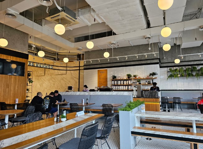 Common Grounds Neo Soho Surja Sutantio, 1. Sudut Satu Cafe, 2. Libero (Coffee • Kitchen • Gelato), 3. Kaneel Cafe, 4. Guten Morgen, 5. Common Grounds Neo Soho, 6. O’Good Coffee &amp; Eatery, 7. Eatime Stories, 8. Bloom Coffee &amp; Eatery, 9. Rumah Juliet, 10. 9 Cups Coffee, 11. Gawe Coffee, 12. Haiso Coffee