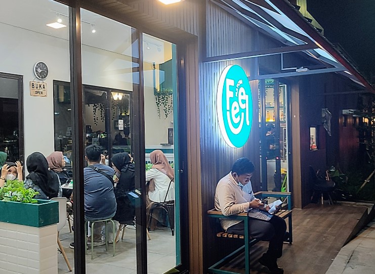 Feel Matcha - La Spezia BCBD Fathur, 1. Kopi Nako, 2. Simetri Coffee Roasters Bekasi, 3. Excelso Summarecon Mall Bekasi, 4. Greyhound Cafe (Restoran Thailand), 5. Fat Bubble, 6. Peleton Bike &amp; Cafe, 7. Janji Jiwa La Terazza Summarecon Bekasi, 8. Fore Coffee – Summarecon Mall Bekasi, 9. Second Space Indonesia, 10. Kaizen Heritage, 11. Feel Matcha – La Spezia BCBD, 12. Brewok’s Cafe, 13. PAUL Le Café SMB