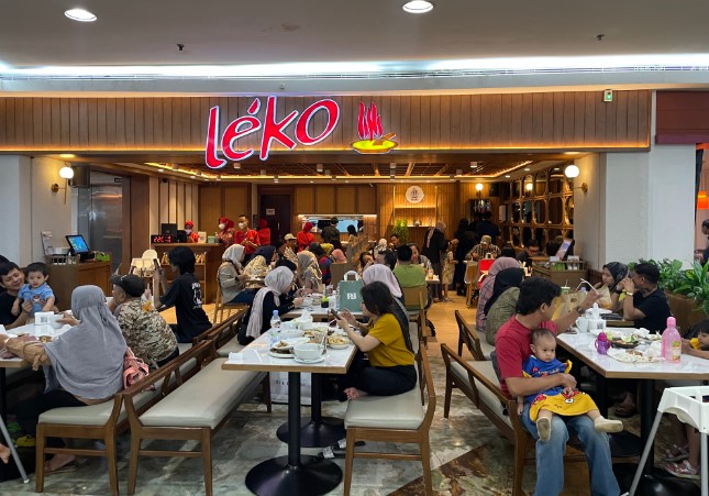 Leko Kota Kasablanka Tommy, 1. Shaburi, 2. Ikkudo Ichi, 3. Marugame Udon, 4. Remboelan Kota Kasablanka, 5. Pizza Marzano Kota Kasablanka, 6. The Social Pot, 7. Leko Kota Kasablanka, 8. the people’s cafe, 9. Jittlada Thai Cuisine, 10. Kafe Betawi Kota Kasablanka, 11. Wayang Bistro, 12. Wingstop, 13. Nanny’s Pavillion, 14. Ikkudo Ichi, 15. Taliwang Bali