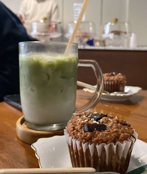 Matcha Chi Sasya Christy, 2. Hoshino Coffee, Senayan City outlet, 3. KOI The Grand Indonesia East Mall, 4. Feel Matcha – Kemang, 5. Matcha Bae, 6. Kurasu, 7. Uji Matcha Grand Indonesia, 8. Matchaya – Gandaria City, 9. CHAVATY Senayan City, 10. Gincha Matcha House, 11. UKI Matcha – SCBD Park, 12. GOOMA Tea Bar – Senayan Park, 13. Matcha Chi