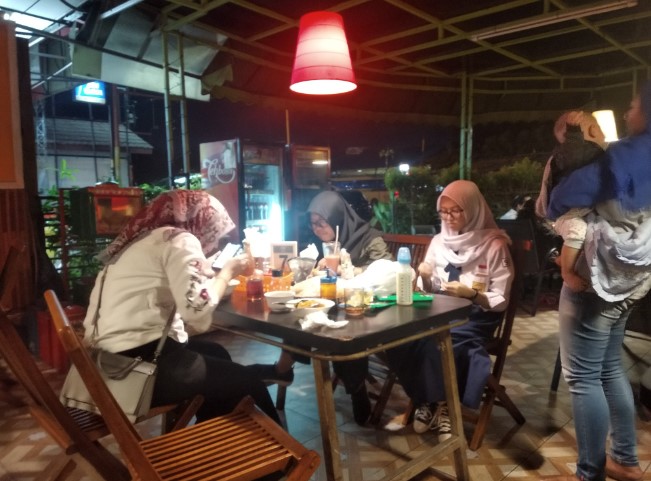 Mie Baso Ciamis BSD Dewi Alia, 1. Pondok Bakso Solo Mas To, 2. Bakso Gepeng Mas Didi GS, 3. Bakso Semox Madam Dewin, 4. Pondok Bakso Mas Gino, 5. Bakso Malang Cak Endut, 6. BAKSO GEPENG PONTISARI Khas Kalimantan, 7. Mie Baso Ciamis BSD, 8. Bakso Wonogiri Mas Narno, 9. Bakso Super 77 Maman, 10. Bakso BRI BSD, 11. Bakso Basodara, 12. Bakso Eyang Wonogiri