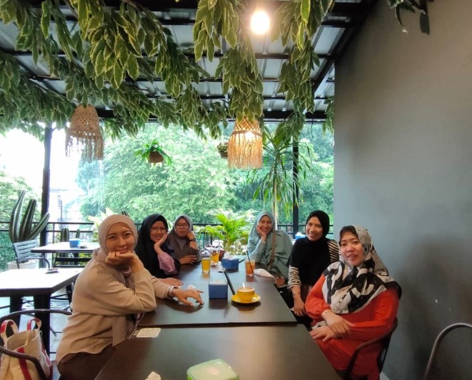 Pondok Bakso Mas Gino Fitri Tea, 1. Pondok Bakso Solo Mas To, 2. Bakso Gepeng Mas Didi GS, 3. Bakso Semox Madam Dewin, 4. Pondok Bakso Mas Gino, 5. Bakso Malang Cak Endut, 6. BAKSO GEPENG PONTISARI Khas Kalimantan, 7. Mie Baso Ciamis BSD, 8. Bakso Wonogiri Mas Narno, 9. Bakso Super 77 Maman, 10. Bakso BRI BSD, 11. Bakso Basodara, 12. Bakso Eyang Wonogiri