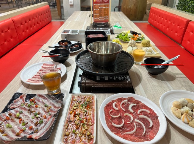 Shabu-Net Restaurant, 1. Shaburi (Summarecon Mall Kelapa Gading), 2. Kintan Buffet, 3. Oh My Grill, 4. Yuraku Restaurant, 5. Golden Sense International Restaurant, 6. Madam Lee Korean BBQ, 7. Mo-Mo Paradise All You Can Eat, 8. Genki Sushi, 9. Hanamasa Kelapa Gading, 10. Bamboo Dimsum Kelapa Gading, 11. Ssikkek Korean BBQ Sunter, 12. Fogo Brazilian BBQ – Emporium Pluit Mall, 13. Hattori shabu-shabu & yakiniku, 14. Manse Korean Grill PIK, 15. Sushi Man, 16. The Chinese National – Hotel Swissotel Jakarta PIK Avenue, 17. Gyu-Kaku Japanese BBQ, 18. Mr. Park BBQ, 19. Shabu-Net Restaurant, 20. Babakaran Street, 21. Sogogi Shabu & Grill Kelapa Gading, 22. Daejeon Korean BBQ, 23. Kobe Tei, 24. Bak Bak Korean BBQ, 25. Beef Boss Summarecon Mall Kelapa Gading, 26. Botany Restaurant – Holiday Inn Kemayoran, 27. Steak 21