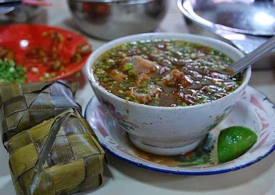 Sop Cendrawasih Makassar, 1. RM Pallubasa Serigala, 2. Coto Makassar Daeng Rahma, 3. Dapur Tian, 4. Warung Pallu Basa Ma’ Daeng, 5. Coto Makassar Broodhy Daeng Raja, 6. Pallubasa Supre Makassar, 7. Warung pallubasa jalan bugis, 8. Coto Makassar Pak Muchtar, 9. Sop Cendrawasih Makassar, 10. Rumah Makan Anging Mamiri Bogor