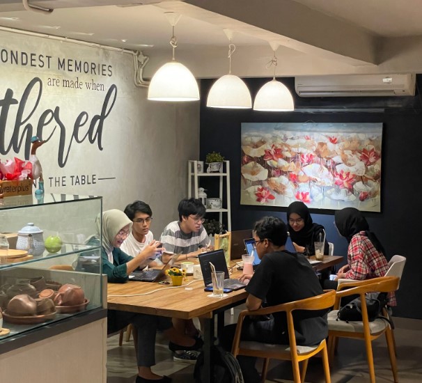 Sudutsatu Cafe yudistira ishak abrar, 1. Sudut Satu Cafe, 2. Libero (Coffee • Kitchen • Gelato), 3. Kaneel Cafe, 4. Guten Morgen, 5. Common Grounds Neo Soho, 6. O’Good Coffee &amp; Eatery, 7. Eatime Stories, 8. Bloom Coffee &amp; Eatery, 9. Rumah Juliet, 10. 9 Cups Coffee, 11. Gawe Coffee, 12. Haiso Coffee