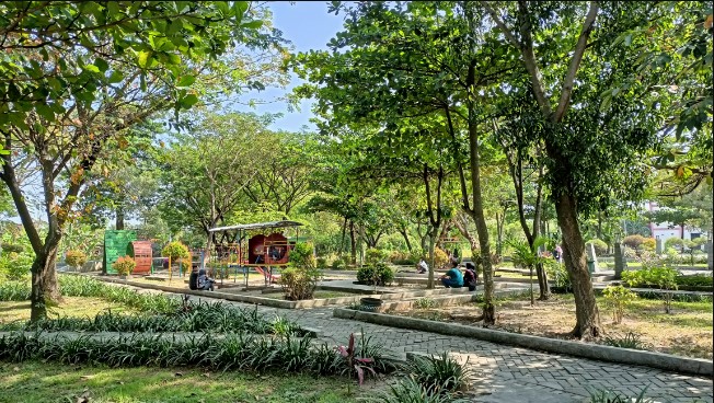 Taman Pintar Nganjuk don't look, 1. Air Terjun Sedudo , 2. Watu Lawang , 3. Taman Pandan Wilis , 4. WM Mini WaterPark Sawahan, 5. Bukit Surga, 6. Wisata Taman Cengkok Asri ( WTC Asri ), 7. Air Terjun Roro Kuning , 8. Candi Ngetos , 9. Taman Pintar Nganjuk, 10. Goa Margo Tresno , 11. Taman Wisata Manyung, 12. Taman Lembah Djati, 13. Air Terjun Singokromo, 14. Waduk Perning , 15. Bukit Salju Ngetos, 16. Waduk Putukrejo , 17. Wisata Sumbermiri Nganjuk, 18. Sendang Putri Wilis , 19. Wisata Bukit Batu Songgong , 20. Monumen Dr. Soetomo, 21. Museum Anjuk Ladang , 22. Taman Rekreasi Anjuk Ladang , 23. Pura Kerta Bhuwana Giri Wilis , 24. Agrowisata ONOKABE, 25. Monumen Jenderal Soedirman , 26. Embung Estumulyo, 27. Air Terjun Watu Lumbung, 28. Agro Wisata Ganter , 29. Klenteng Hok Yoe Kiong , 30. Masjid Yoni Al – Mubarok, 31. Makam Kanjeng Jimat , 27. Air Terjun Tirto Panji ????, 32. Air Terjun Watu Leter, 33. Monumen Gerilya Jenderal Sudirman , 34. Bukit Goa Dali , 35. Watu Gandul , 36. Candi Lor , 37. Goa Dan Grojogan Putri Ayu , 38. Air Terjun Pring Jowo , 39. Waduk Oro-oro Ombo, 40. Air Terjun Gedangan , 41. Air Terjun Sri Gunting , 42. Air Terjun Sumber Manik , 43. Air Terjun Ngebleng , 44. Air Terjun Sumberanjlok, 45. Air Terjun Coban Tretes 