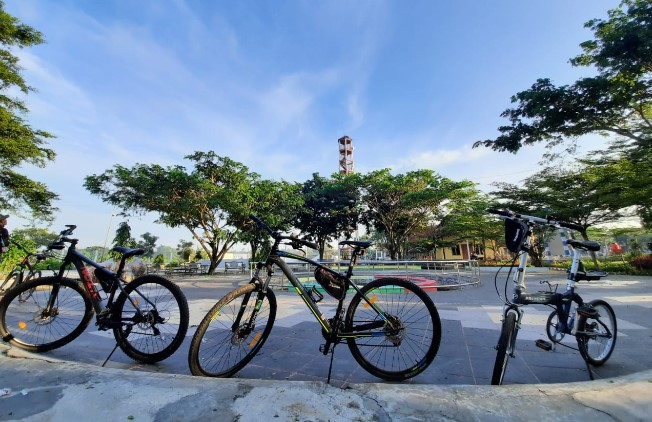 Taman Wijaya Kusuma Hidayah, 1. Dunia Air Pandawa , 2. Gunung Sepikul , 3. Royal Water Adventure , 4. Alun – Alun Satya Negara Sukoharjo , 5. Kolam Renang Kora Kora, 6. Waduk Mulur , 7. Umbul Pecinan Batu Seribu , 8. Wisata Alam Batu Seribu, 9. Telaga Claket , 10. Taman Pakujoyo, 11. Gunung Pegat, 12. Taman Wijaya Kusuma, 13. Embung Pengantin, 14. Kidoland, 15. Curug Krajan  , 16. Spot Keren Dam Colo , 17. Telaga Biru Semin Nan Indah , 18. Gunung Taruwongso, 19. Petilasan Kraton Pajang , 20. WE LAND SUNRISE VIEW n GEOPARK, 21. Sendang Semurup, 22. Wisata Pleret, 23. Pura Sahasra Adhi Pura , 24. Pemandian Air Hangat Langenharjo 
