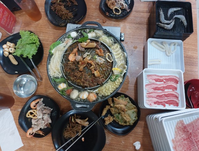 Wangja Korean Bbq All You Can Eat Restaurant Icha Vanida, 1. Kintan Buffet Central Park, 2. Sakabe Buffet Tebet, 3. Wangja Korean Bbq All You Can Eat Restaurant, 4. Mapo Galmaegi – Magal BBQ Puri, 5. Bamboo Dimsum Kelapa Gading, 6. Washoku Sato Batu Tulis, 7. Kappa Sushi Central Park, 8. Ssikkek Korean BBQ Sunter, 9. The social pot, 10. Tucano’s Brazilian BBQ (Senayan City Mall), 11. Gubhida Korean BBQ, 12. The Japanese @ Sari Pacific Jakarta, 13. Sukinabe Japanese Suki & Grill, 14. Enmaru Japanese Restaurant, 15. Bulgogi Yaa! AYCE Korean Restaurant