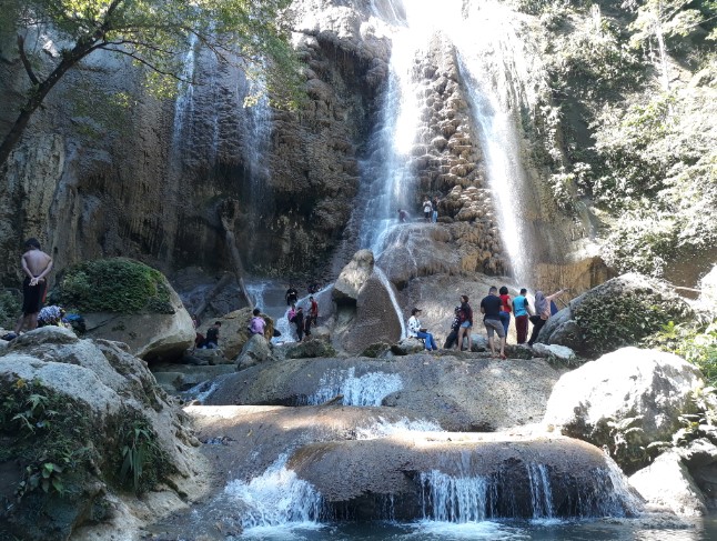 Air Terjun Watu Gompeng achlis denjaka, 1. Bukit Puteran, 2. Selam Semliro, 3. Puncak Natas Angin Muria, 4. The Hills Vaganza, 5. Hidden Canyon Rahtawu, 6. Air Terjun Kali Banteng, 7. Air Terjun Montel, 8. Air Terjun Watu Gompeng, 9. Wana Wisata Ternadi, 10. Pemandian Alami Rahtawu, 11. Wisata Pijar Park, 12. Wana Wisata Kajar, 13. Alun-alun Simpang 7 Kudus