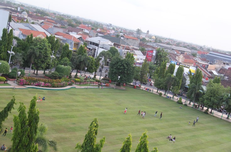 Alun-Alun Simpang 7 Kudus Official ulin, 1. Bukit Puteran, 2. Selam Semliro, 3. Puncak Natas Angin Muria, 4. The Hills Vaganza, 5. Hidden Canyon Rahtawu, 6. Air Terjun Kali Banteng, 7. Air Terjun Montel, 8. Air Terjun Watu Gompeng, 9. Wana Wisata Ternadi, 10. Pemandian Alami Rahtawu, 11. Wisata Pijar Park, 12. Wana Wisata Kajar, 13. Alun-alun Simpang 7 Kudus