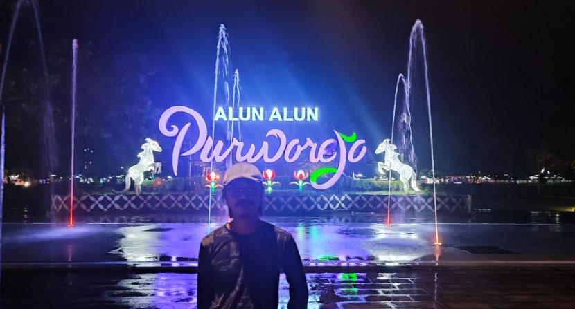 Alun-alun Kota Purworejo Nanang Ariyanto, 1. Pantai Dewaruci Jatimalang, 2. Pantai Jetis, 3. Pantai Ketawang, 4. Sumber Adventure Center (SAC), 5. Hutan Pinus Kalilo Kaligesing, 6. Alun-alun Kota Purworejo, 7. Masjid Agung Darul Muttaqin Purworejo, 8. Goa Seplawan, 9. Wisata Bukit Sikepel, 10. Wisata Bukit Sikepel, 11. Wisata Curug Gunung Putri, 12. Taman Sidandang, 13. Curug Kaliurip, 14. Puncak Khayangan Sigendol, 15. Pantai Pasir Puncu, 16. Museum Tosan Aji, 17. Puncak Geger Menjangan, 18. Curug Silangit, 19. Gunung Kunir, 20. Curug Kyai Kate, 21. Curug Muncar, 22. TBGS (Taman Batu Goa Sekantong), 23. Wisata Benteng Pendem, 24. Air Terjun ( CURUG SILUMUT ) Loning, 25. Kedung Gulo, 26. Curug Abangan, 27. Goa Nguwik, 28. Curug Lumbung Bener, 29. Desa Wisata Tlogoguwo, 30. Curug Purbayan, 31. Curug Tawing, 32. Sungai Kedung Lesung, 33. Hutan Kusumo Asri