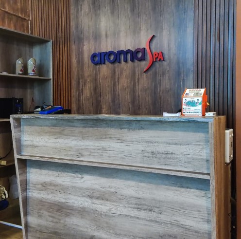 Aroma SPA Hendra Irawan, 1. Nest Reflexology, 2. ZEN Family Spa &amp; Reflexology, 3. Gaya Spa Wellness Wolter Monginsidi (HOME SPA), 4. Delta Spa Gunung Sahari, 5. Kokuo Family Massage &amp; Reflexology Senayan City, 6. Taman Sari Royal Heritage Spa, 7. PARADISE Family Reflexology &amp; Spa, Buaran, 8. Martha Tilaar Salon Day Spa, 9. Ha-Su Wellness and Reflexology Boutique, 10. Relax Living – The City Spa, 11. The Bamboo Massage &amp; Reflexology, 12. Klinik Kecantikan Ministry Treatment – Hair, Beauty &amp; Wellness, 13. Jasmine Pijat Reflexi Spa Massage Salon, 14. Bali Wangi Spa, 15. Jamu Body Treatments, 16. Aroma SPA, 17. King’s Royal Spa