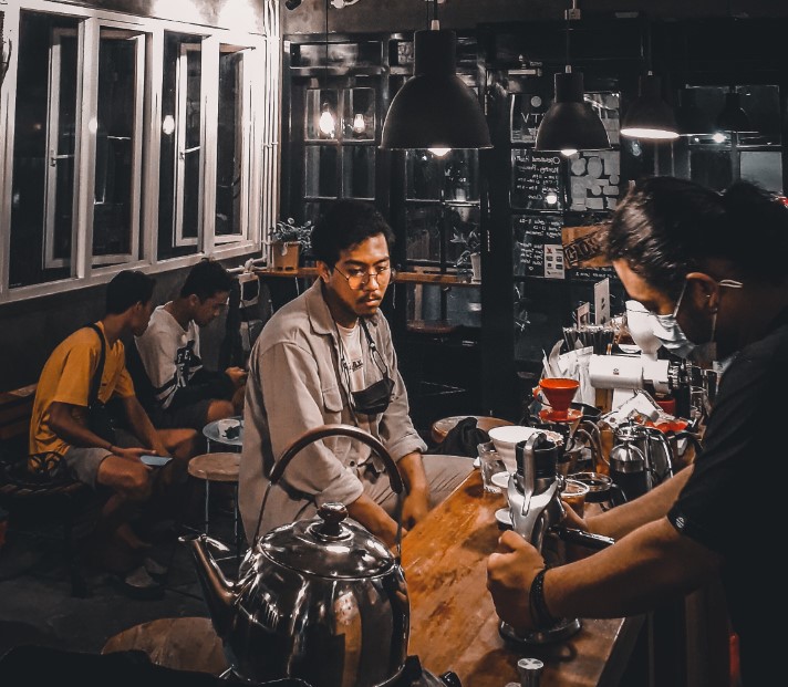 BARIX COFFEE - MANUAL BREW INSIDE Mardi Hernandus, 1. Angkringan Mbok Nom Rembang, 2. Orso Gelato &amp; Cafe Rembang, 3. Reunique Cafe, 4. Balcony Resto And Cafe, 5. Ranu Coffee &amp; Eatery, 6. Satu Lagi, 7. Warung kopi kresen, 8. NoboN Coffe, 9. PILAR Coffee &amp; Space, 10. BARIX COFFEE – MANUAL BREW INSIDE, 11. Kedai Kongkow, 12. Biskope Cafe, 13. Dunia Akhirat Coffee &amp; Eatery, 14. Cokro Cafe, 15. Warung Kopi Mr. Hendro, 16. Kafe Kedai Kopi 46 Pantura Rembang, 17. SevenShake, 18. Starbox, 19. Zero Cafe, 20. Rantina Cafe &amp; Chill, 21. Summit Cafe, 22. Paleet Cafee, 23. Papi coepliezt, 24. Tentang Kopi Cafe &amp; Resto, 25. Sky Monster Cafe (SM), 26. Chawis coffee