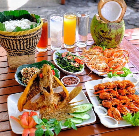 Banyu Mili Resto, 1. The Westlake Resto, 2. Banyu Mili Resto, 3. Kurnia Seafood Yogyakarta, 4. Bale Timoho Resto, 5. Seafood Pak Purwanto, 6. Ikan Bakar Jimbaran, 7. Kepiting Cak Gundul, 8. Kepiting Bang Ja’i Seturan, 9. Zona Seafood Kotabaru, 10. Ikan Bakar Bu Bambang, 11. Ikan Bakar Legian khas Bali, 12. King Kerang Jogjakarta, 13. IKAN LAUT BAKAR MAS AYE, 14. Terminal kepiting jogja