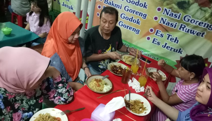 Bakmi Jowo Pak Har siggit prast, 1. Bakmi Jawa Pak Gareng, 2. Bakmi Djowo Pak Doel Noemani, 3. Bakmi Jowo Pak Ragil, 4. Mie Jowo Pak Panut, 5. Bakmi Jawa Pak Ateng, 6. Bakmi Jowo Pak Gundul, 7. Bakmi Jowo Pak Har, 8. Bakmi Jowo Pak Gembong, 9. Bakmi Jowo Doel Numani, 10. Bakmi Jowo Pak Sulur, 11. Bakmi Jowo Rilek’s, 12. Bakmi Jowo Boeng Jhon
