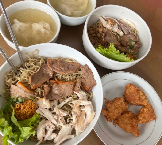 Bakmi Kun - Kemang aurelia hayunda, 1. Waroeng Aceh Kemang, 2. Demie Bakmie, 3. Kedai mie Tjap 1000 tahun, 4. Bakmi Kun, 5. OOMA Kitchen, 6. Mie Ayam Dedy Rasa Spesial, 7. Bakmie Dan Seafood 97, 8. Mietiaw-koe by Mie Ayam Theresia, 9. Sedjuk Bakmi dan Kopi, 10. Mie Ayam Sapi Pedes Sedep, 11. Bakmi Daging Legenda, 12. Bakmi Jhon Melawai, 13. Bakmie & Sea Food “Kuri-kuri”