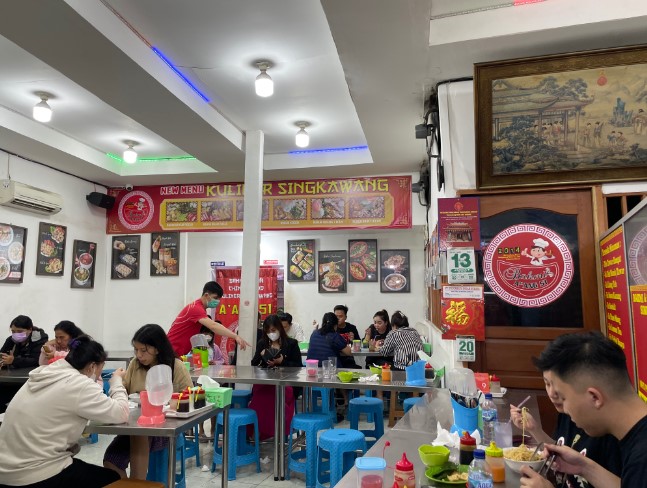 Bakmie Singkawang A ANG 51 Lupin SMS, 1. Bubur Singkawang Ajun, 2. Bakmi Ajong Singkawang, 3. Kedai Lilie Singkawang, 4. Bakmie Singkawang A “ANG 51, 5. Bakso Sapi Singkawang 28, 6. SiBu OuKie Bakmi Kepiting, pasar PIK, 7. Bubur Singkawang AKHIAN, 8. Bakmi Singkawang A’Sam 88, 9. Choi Pan Manie, 10. Nasi Campur Alin 91 khas Singkawang, 11. Bubur Akhun Singkawang, 12. Bakmie Akong Singkawang