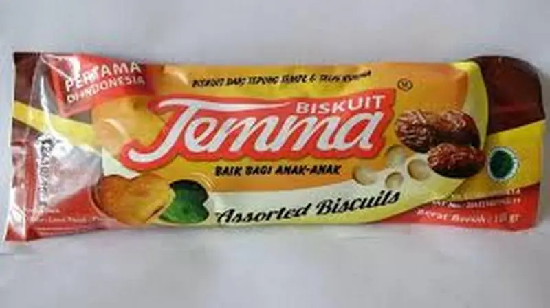 Biskuit Temma via Elrajab, 1. Dodol Belimbing, 2. Ketoprak Cimol, 3. Toge Goreng, 4. Gado-gado Depok, 5. Perkedel bakar, 6. Dodol Jambu Biji, 7. Peyek Galih / Gale, 8. Biskuit Temma, 9. Bakso Comberan, 10. Nastar Belimbing, 11. Rujak cireng, 12. Soto Depok