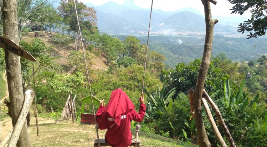 Bukit Kembar Puncak Pinus Abdur rahman Hasanb, 1. Curug Cigentis, 2. Hutan Perum Perhutani, 3. Kampung Turis Water &amp; Adventure Park, 4. Curug Bandung Loji Karawang, 5. Cipaga Stone Park, 6. Puncak Sempur Koffi Hideung, 7. Bukit Kembar Puncak Pinus, 8. NEW MARIGOLD GARDEN, 9. Saung Bali Linggarsari, 10. Taruma Leisure Waterpark, 11. Green Canyon Loji