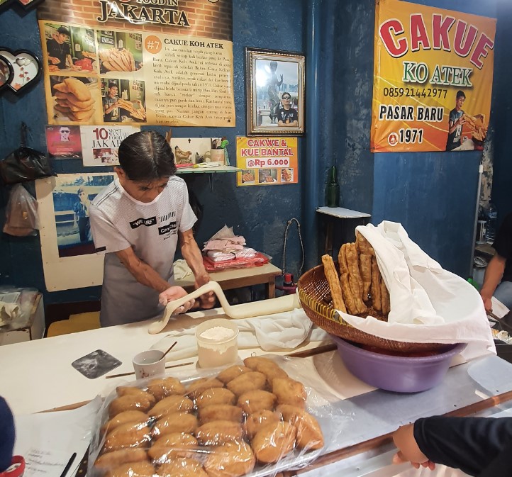 Cakue Ko Atek Auliafusi Pratami, 1. Pisang Goreng Tanduk Mpok Nur Mantap, 2. Pisang Goreng Madu Bu Nanik, 3. Raja Pisang Goreng Pontianak Ameng, 4. Cempedak Goreng Spesial Cik Lina, 5. Cakue Ko Atek, 6. cakwe gang Gloria, 7. Aspana Risol, 8. Suisse Bakery, 9. Pastellia Mayestik, 10. Bakwan Pontianak, 11. Pisang Goreng Kalimantan Bang Kosim, 12. Gorengan Pak Kisut