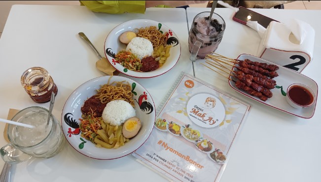 Depot Emak Ai Navita Eka Rachmawati, 1. Depot Jepun Bali, 2. Nasi Campur Bu Ida, 3. Nasi Empal Pengampon, 4. Depot Nasi Campur Pojok Tambak Bayan, 5. Depot Emak Ai, 6. Nasi Campur Kertajaya Indah, 7. Dapur Bu Dewi (Spesial Nasi Madura / Sego Meduro), 8. Warung Nasi Pak Ghofar, 9. Nasi Cuhima Bu Evie Madura, 10. Depot Nasi Campur Pak Salim, 11. Nasi Campur Kertajaya Indah Cab Kendal Sari (Wonorejo/Nirwana), 12. Warung Nasi Campur Kanwa