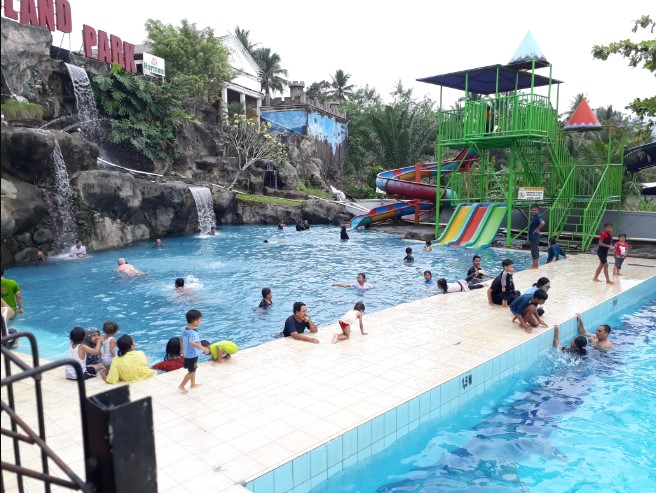 Dream Land Water Park Edo Bagas Prakoso