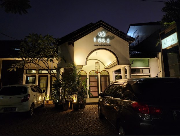 Ha-Su Wellness and Reflexology Boutique Vitorio Santosa, 1. Nest Reflexology, 2. ZEN Family Spa &amp; Reflexology, 3. Gaya Spa Wellness Wolter Monginsidi (HOME SPA), 4. Delta Spa Gunung Sahari, 5. Kokuo Family Massage &amp; Reflexology Senayan City, 6. Taman Sari Royal Heritage Spa, 7. PARADISE Family Reflexology &amp; Spa, Buaran, 8. Martha Tilaar Salon Day Spa, 9. Ha-Su Wellness and Reflexology Boutique, 10. Relax Living – The City Spa, 11. The Bamboo Massage &amp; Reflexology, 12. Klinik Kecantikan Ministry Treatment – Hair, Beauty &amp; Wellness, 13. Jasmine Pijat Reflexi Spa Massage Salon, 14. Bali Wangi Spa, 15. Jamu Body Treatments, 16. Aroma SPA, 17. King’s Royal Spa