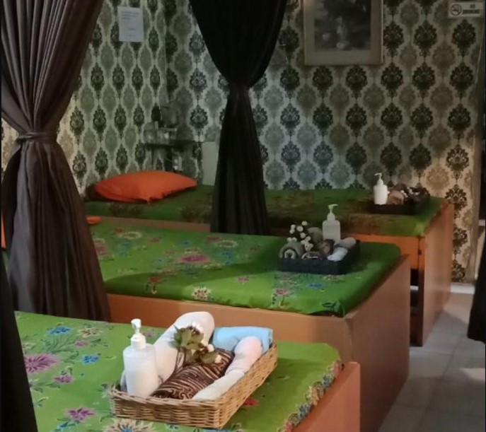 Jasmine Pijat Reflexi Spa Massage Salon , 1. Nest Reflexology, 2. ZEN Family Spa &amp; Reflexology, 3. Gaya Spa Wellness Wolter Monginsidi (HOME SPA), 4. Delta Spa Gunung Sahari, 5. Kokuo Family Massage &amp; Reflexology Senayan City, 6. Taman Sari Royal Heritage Spa, 7. PARADISE Family Reflexology &amp; Spa, Buaran, 8. Martha Tilaar Salon Day Spa, 9. Ha-Su Wellness and Reflexology Boutique, 10. Relax Living – The City Spa, 11. The Bamboo Massage &amp; Reflexology, 12. Klinik Kecantikan Ministry Treatment – Hair, Beauty &amp; Wellness, 13. Jasmine Pijat Reflexi Spa Massage Salon, 14. Bali Wangi Spa, 15. Jamu Body Treatments, 16. Aroma SPA, 17. King’s Royal Spa