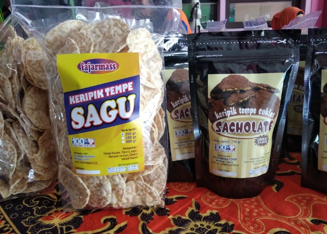 Kampung Wisata Sanan Assaifi Mc, 1. Pasar Besar, 2. Brawijaya Istana Oleh – Oleh, 3. Pusat Oleh-oleh Khas Malang PKK Corner, 4. Goedang Oleh-oleh Malang, 5. Malang Strudel, 6. Pia Cap Mangkok, 7. Wicaksono Pusat Oleh-oleh Khas Malang, 8. Pasar Oleh – Oleh Selecta, 9. Toko Oleh-oleh Lancar Jaya, 10. Sensa, 11. Anugerah Oleh – Oleh Khas Malang, 12. Pasar Oleh Oleh Dewi Sri, 13. Kampung Wisata Sanan, 14. Deduwa Pusat Oleh-Oleh, 15. Bolu Malang Singosari Karanglo