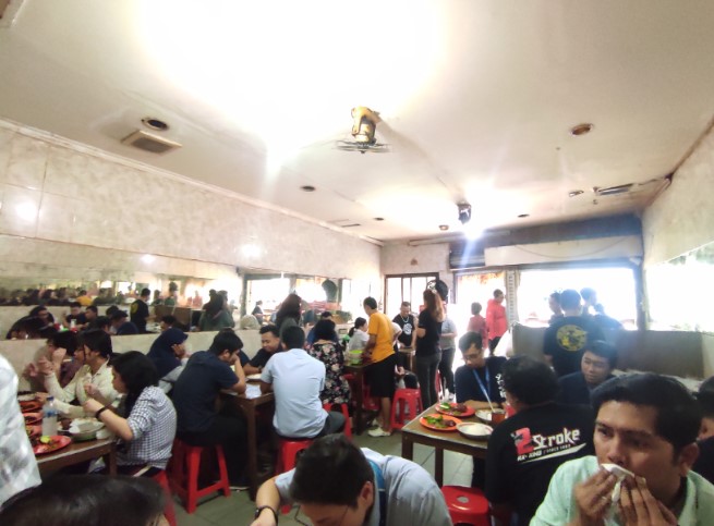 Kedai Lilie Singkawang Ramda Nadhif, 1. Bubur Singkawang Ajun, 2. Bakmi Ajong Singkawang, 3. Kedai Lilie Singkawang, 4. Bakmie Singkawang A “ANG 51, 5. Bakso Sapi Singkawang 28, 6. SiBu OuKie Bakmi Kepiting, pasar PIK, 7. Bubur Singkawang AKHIAN, 8. Bakmi Singkawang A’Sam 88, 9. Choi Pan Manie, 10. Nasi Campur Alin 91 khas Singkawang, 11. Bubur Akhun Singkawang, 12. Bakmie Akong Singkawang