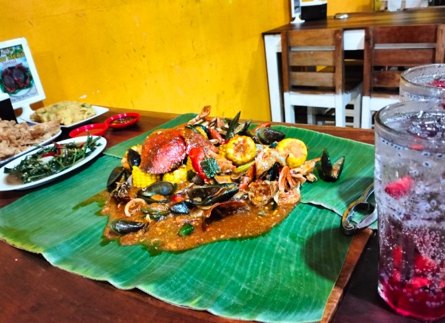 Kepiting Bang Ja'i Seturan susi wulandari, 1. The Westlake Resto, 2. Banyu Mili Resto, 3. Kurnia Seafood Yogyakarta, 4. Bale Timoho Resto, 5. Seafood Pak Purwanto, 6. Ikan Bakar Jimbaran, 7. Kepiting Cak Gundul, 8. Kepiting Bang Ja’i Seturan, 9. Zona Seafood Kotabaru, 10. Ikan Bakar Bu Bambang, 11. Ikan Bakar Legian khas Bali, 12. King Kerang Jogjakarta, 13. IKAN LAUT BAKAR MAS AYE, 14. Terminal kepiting jogja