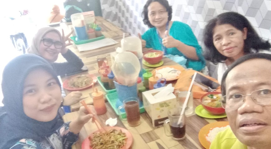 Kim Lai Pontianak Adrianus Salimun, 1. Kwetiau Sapi – Bakso Sapi “Akhiang 79”, 2. Pecel Merapi Cabang Pontianak, 3. Warung Rawit, 4. Choipan Panas Pontianak Siam 91 Sunter Indah, 5. Kwetiau Peng Hie, 6. Kim Lai Pontianak, 7. Kwetiau Sapi Pontianak 555 Radio Dalam, 8. Bakmi Kepiting Tanjung Pura, 9. Choipan Goreng 89 Pontianak, 10. Kwetiau Sapi Pontianak 21, 11. Pisang Goreng Pontianak 168, 12. Ahaw Jajanan Pontianak