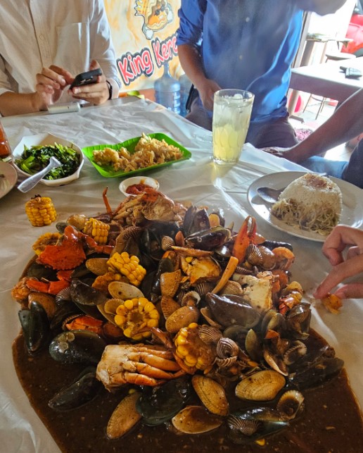 King Kerang Jogjakarta Zulaikha Siti Anisah, 1. The Westlake Resto, 2. Banyu Mili Resto, 3. Kurnia Seafood Yogyakarta, 4. Bale Timoho Resto, 5. Seafood Pak Purwanto, 6. Ikan Bakar Jimbaran, 7. Kepiting Cak Gundul, 8. Kepiting Bang Ja’i Seturan, 9. Zona Seafood Kotabaru, 10. Ikan Bakar Bu Bambang, 11. Ikan Bakar Legian khas Bali, 12. King Kerang Jogjakarta, 13. IKAN LAUT BAKAR MAS AYE, 14. Terminal kepiting jogja