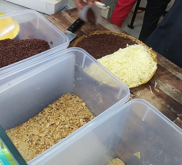 Martabak Pecenongan 78 Menteng Rio Aji Purnomo, 1. Nasi Goreng Kambing Kebon Sirih, 2. Bubur Cikini H.R. Sulaiman, 3. THAMRIN 10 Food &amp; Creative Park, 4. Jajanan Malam Menteng, 5. Martabak Pecenongan 78 Menteng, 6. Street Food Menteng, 7. Djakarta Street Food, 8. Hiroshima Japanese street food, 9. Sunda Kelapa Street Foods Counter, 10. Kuliner Jalan Sabang